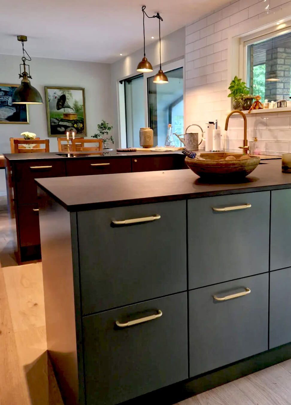 Hylte Specialsnickerier och lackering löser köksrenovering i Halmstad